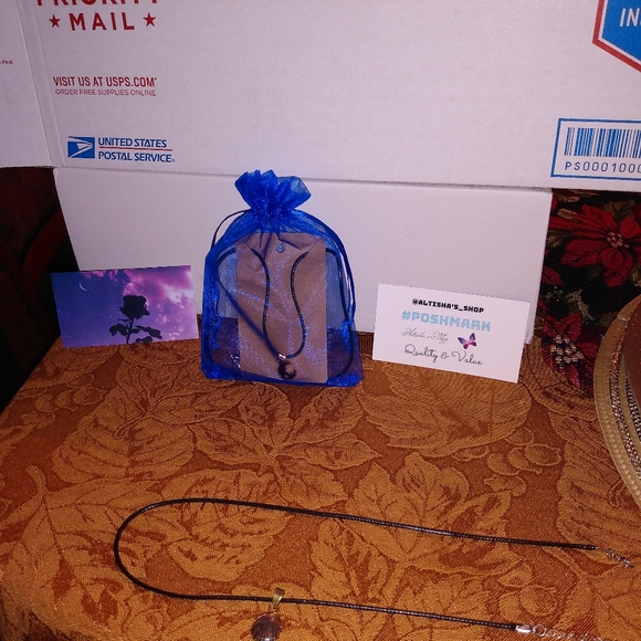 Meet your Posher, Altisha - Picture 4 of 4